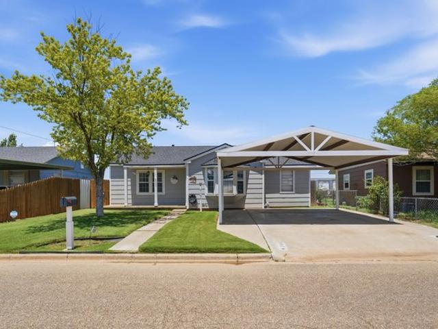 House for sale in Plainview, Texas