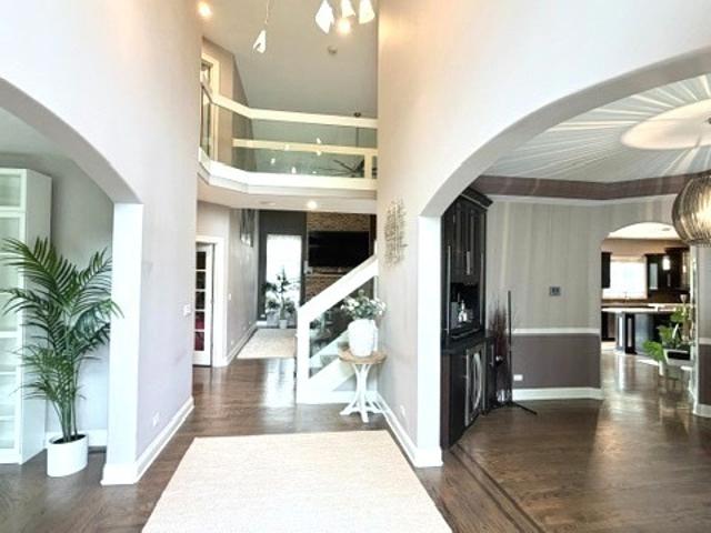 House for sale in North Aurora, Illinois