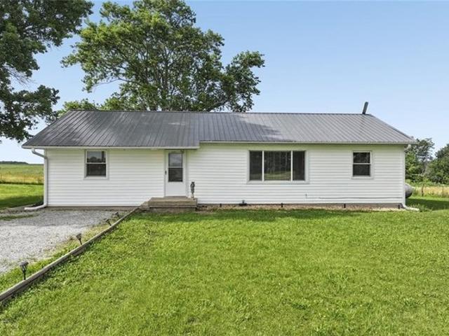 House for sale in Houstonia, Missouri
