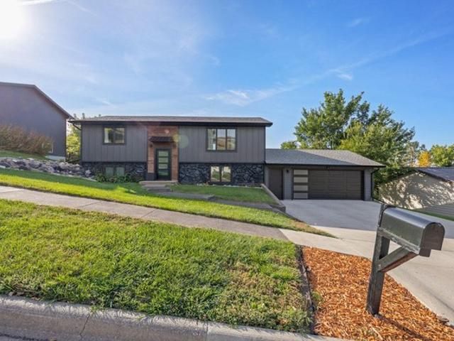 House for sale in Pierre, Hughes County