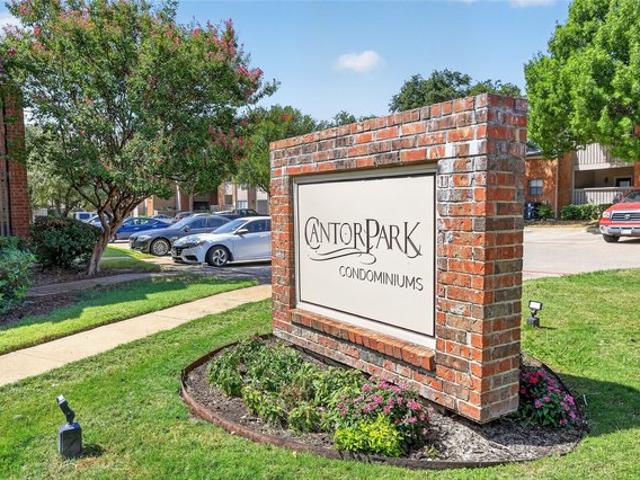 Condo for sale in Arlington, Texas
