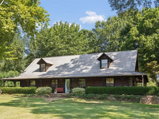 House for sale in Hooks, Texas