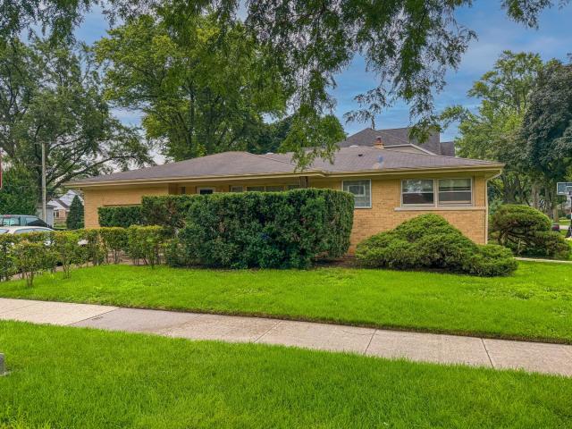 House for sale in Arlington Heights, Illinois
