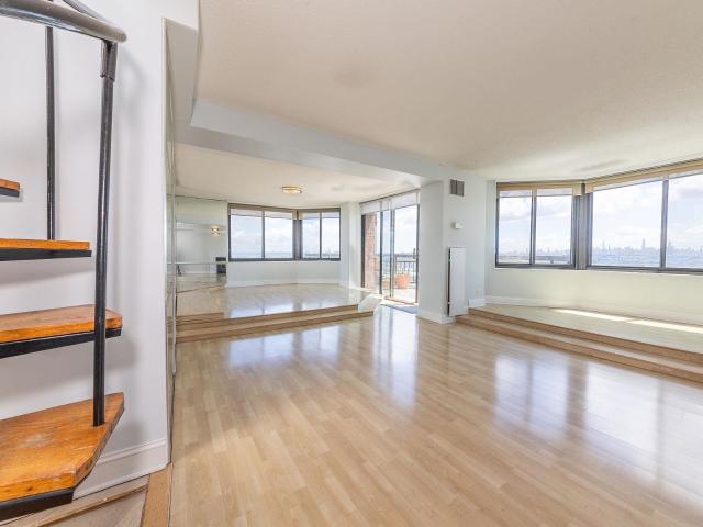 Condo for sale in Hudson, New Jersey