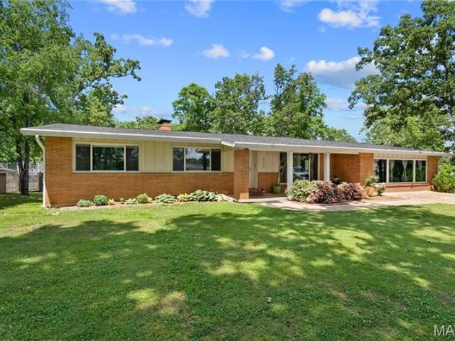 House for sale in Poplar Bluff, Missouri