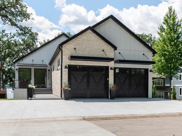 House for sale in Okoboji, Iowa