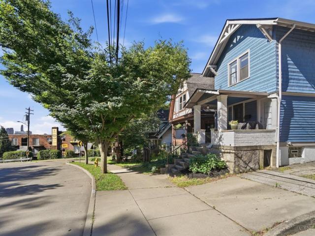 House for sale in Roselawn, Ohio