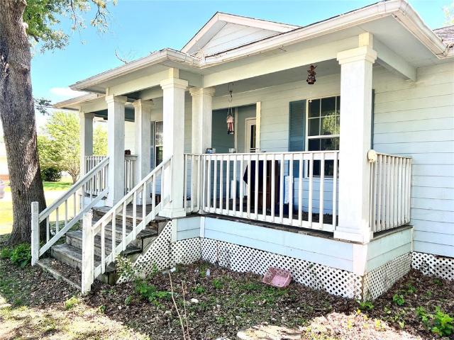 House for sale in Milam, Texas