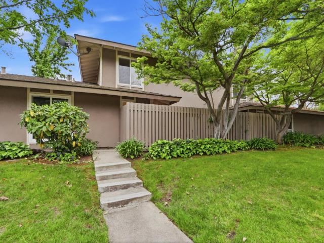 Townhouse for sale in Cupertino, California