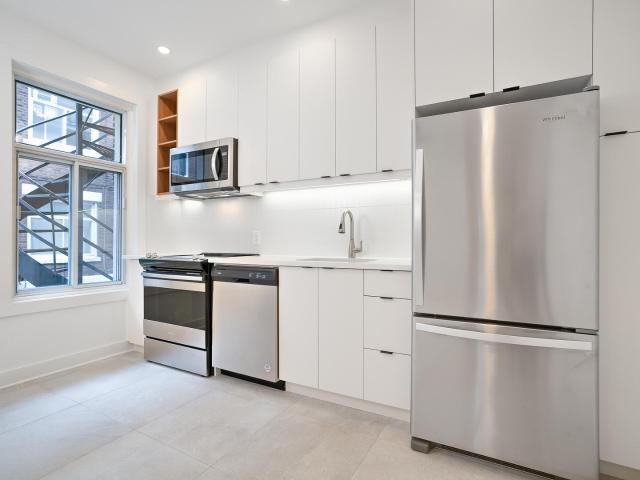 Apartment for rent in St. Leonard's, Quebec