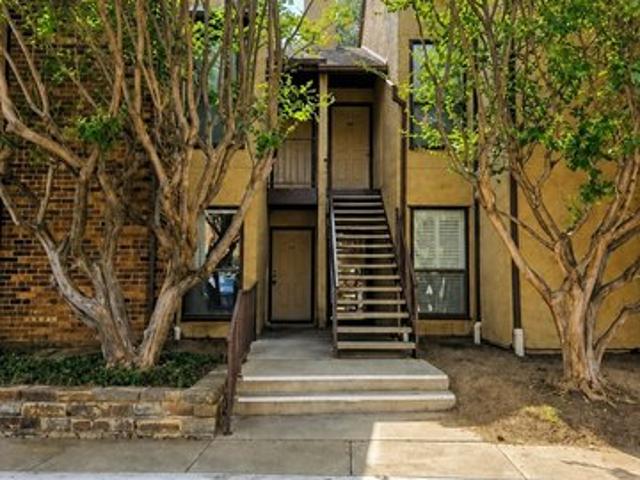 Townhouse for sale in Arlington, Texas