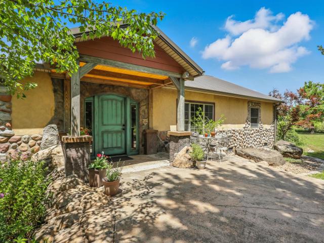 House for sale in Diamond, Missouri