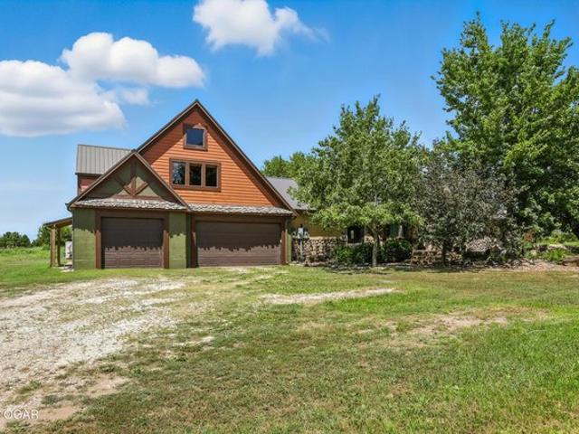 House for sale in Diamond, Missouri