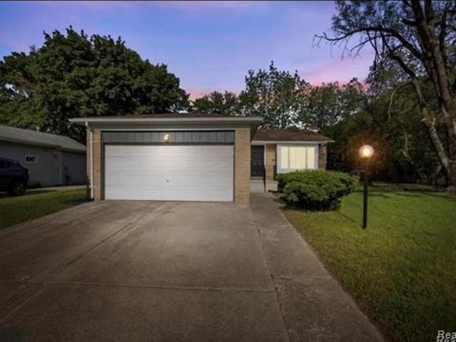 House for sale in Royal Oak, Oakland County