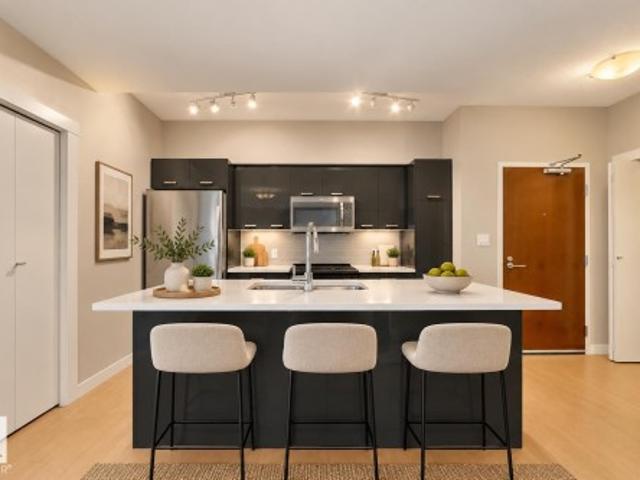 Condo for sale in Downtown, Edmonton