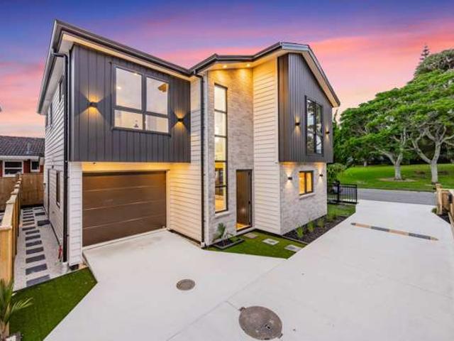 Townhouse for sale in East Tamaki