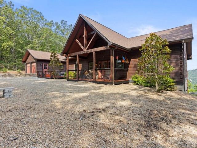 House for sale in Saluda, North Carolina