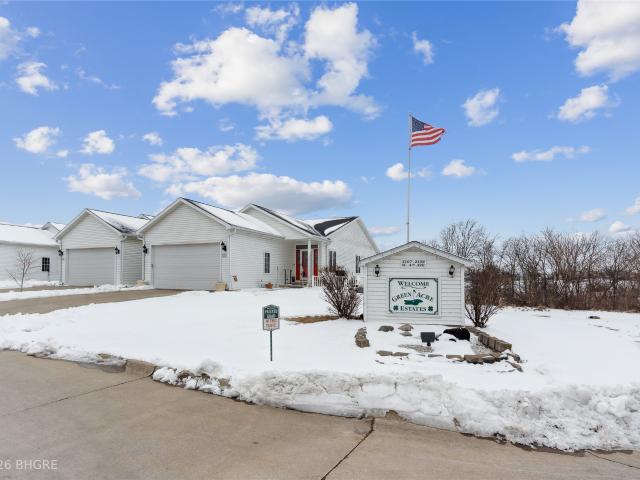 Condo for sale in Indianola, Iowa