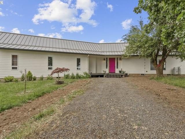 House for sale in Oregonia