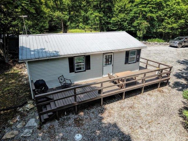 House for sale in Three Springs, Pennsylvania