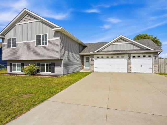 House for sale in Parkview Mobile Home Park, Lester Prairie