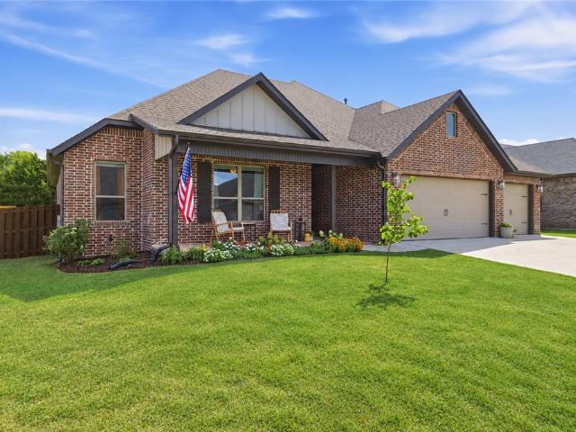 House for sale in Pea Ridge, Benton County
