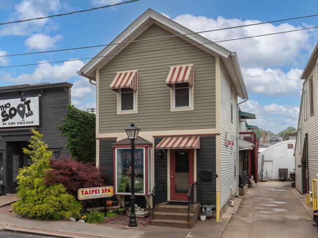 Commercial for sale in Davenport, Iowa