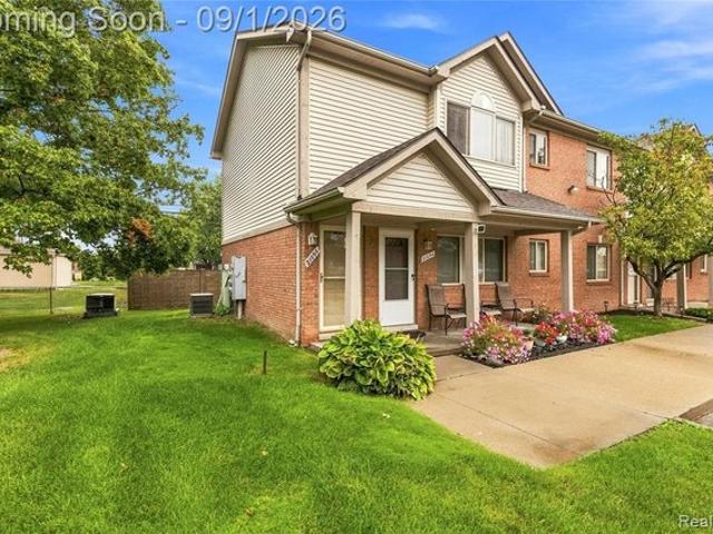 Condo for sale in Roseville, Michigan