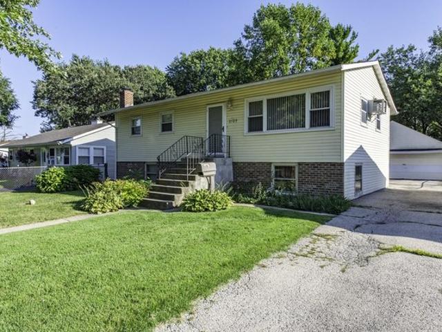 House for sale in Waukegan, Lake County