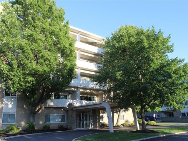 Condo for sale in Rocky River, Ohio