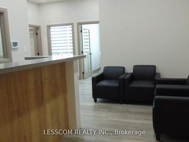 Commercial for rent in Brampton, Golden Horseshoe