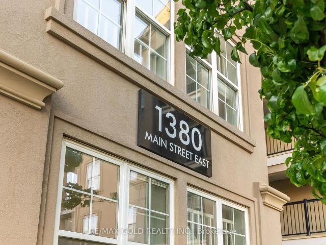 Condo for sale in Milton, Ontario