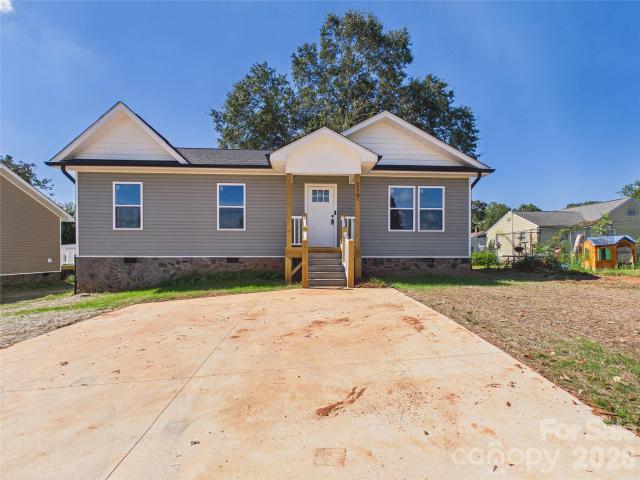 House for sale in Hickory, Catawba County