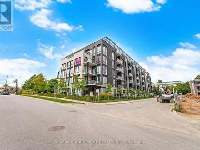 Condo for sale in Georgetown, Ontario