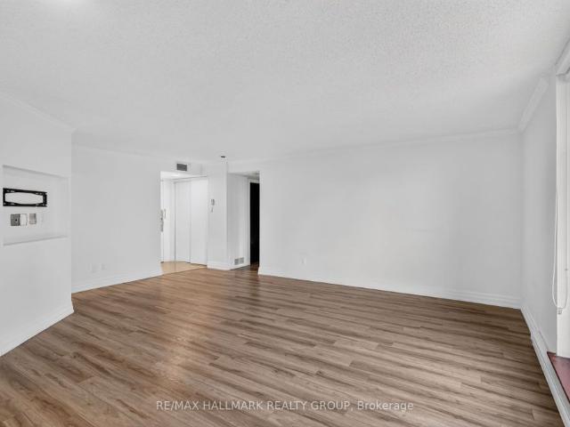 House for rent in Somerset, Ottawa