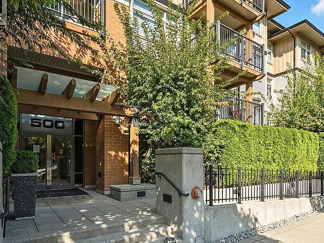 Condo for sale in Port Moody, British Columbia