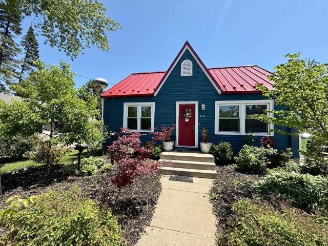 House for sale in Fox Lake, Wisconsin