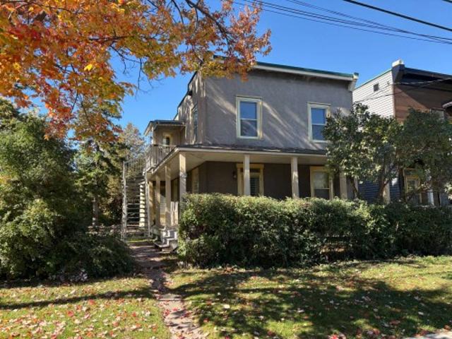 Property for rent in Dorval, Montréal (région administrative)
