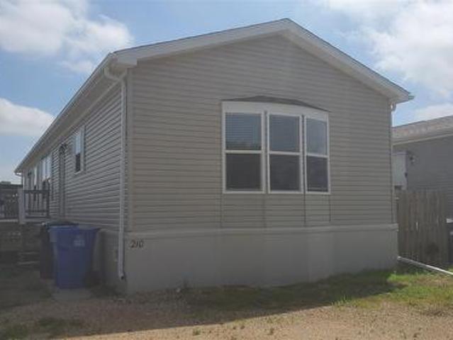 House for sale in Weyburn, Saskatchewan