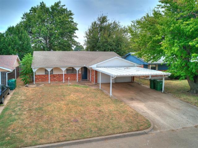 House for sale in Yukon, Canadian County