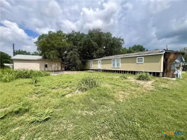 House for sale in Victoria