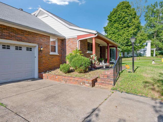 House for sale in Newburgh, Indiana