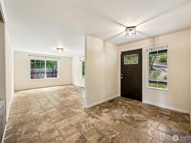 House for sale in Grapeview