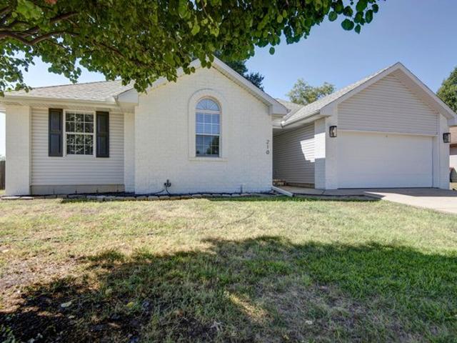 House for sale in Clever, Missouri