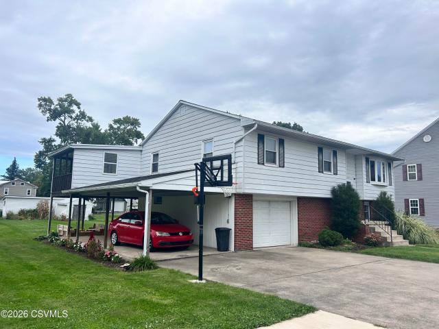 House for sale in Isle of Que, Selinsgrove