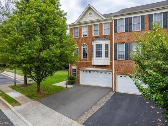 Townhouse for sale in Virginia