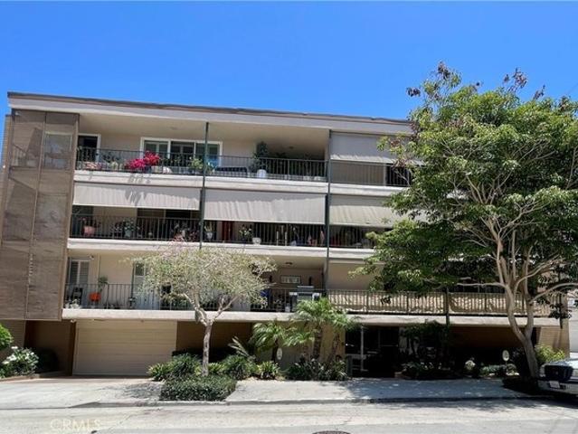 Condo for sale in Long Beach, California