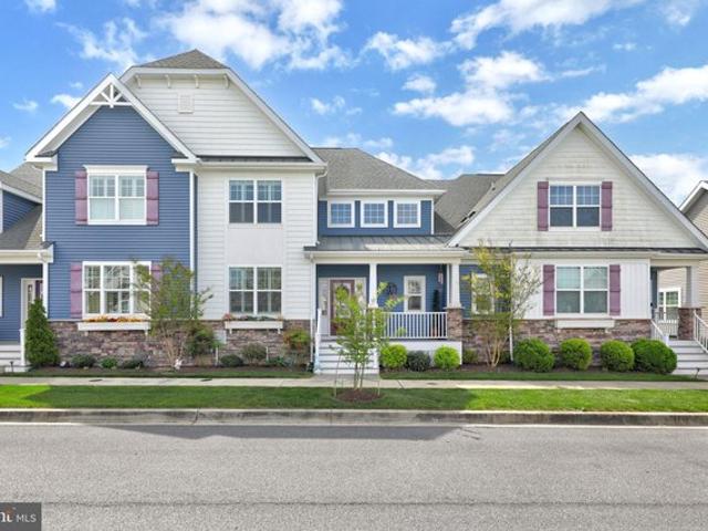 Townhouse for sale in Delaware