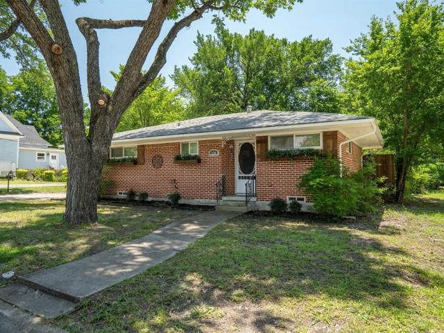 House for sale in Farmersville, Texas