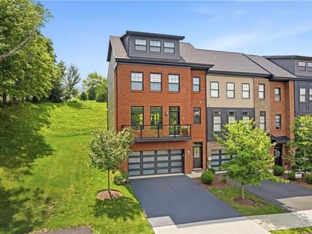 Townhouse for sale in Venetia, Pennsylvania